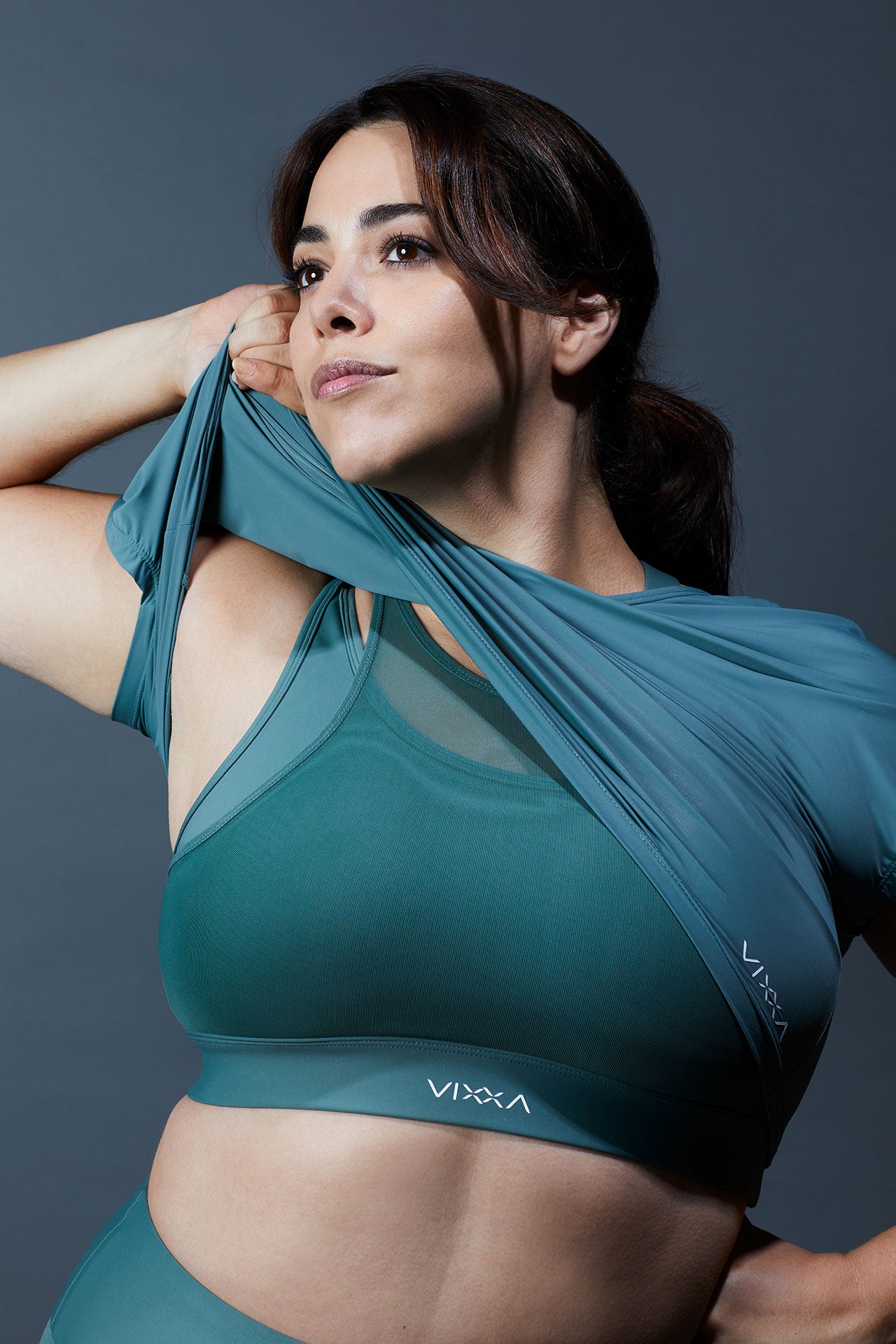 Crop-top vert VIXXA femme sport, coupe flexible et matière douce